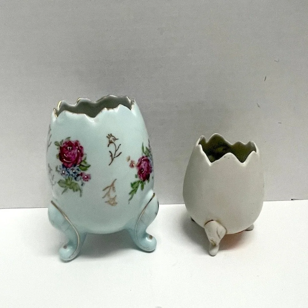 2 Vtg Footed Cracked Egg Vases Napcoware Floral & Lefton Bisque Cherub Japan
